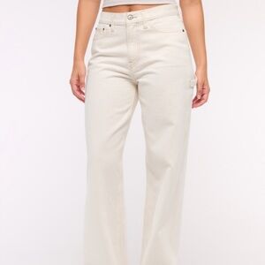 Abercrombie and Fitch NEW White Cargo The Slouchy Jean Curve Love